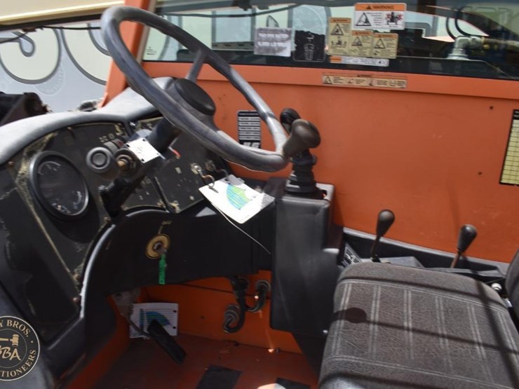 2012-jlg-g9-43a-image-26