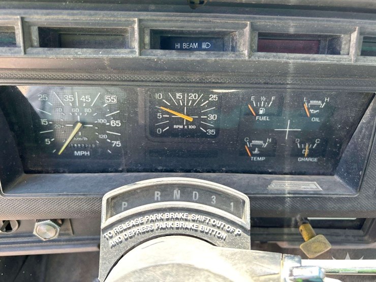 1999-ford-f800-image-12