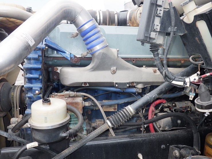 2015-kenworth-t800-image-23