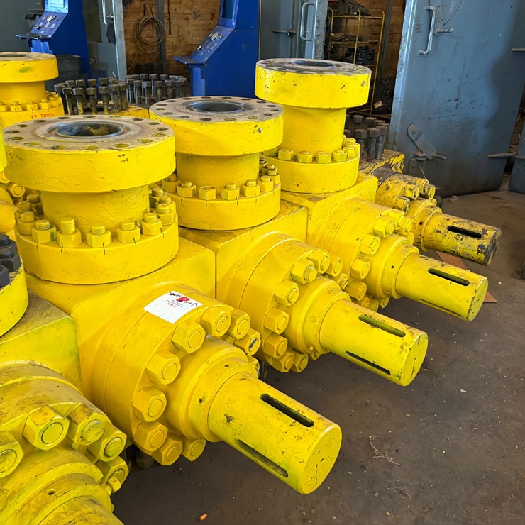 (4x$) 7-1/16” 15k hydraulic frac valves, field ready