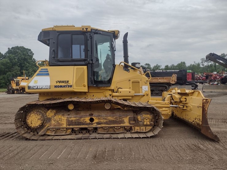 komatsu-d51pxi-22-image-3