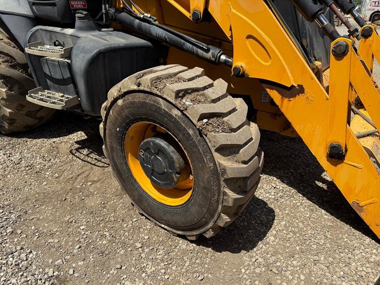 jcb-3cx14-image-11