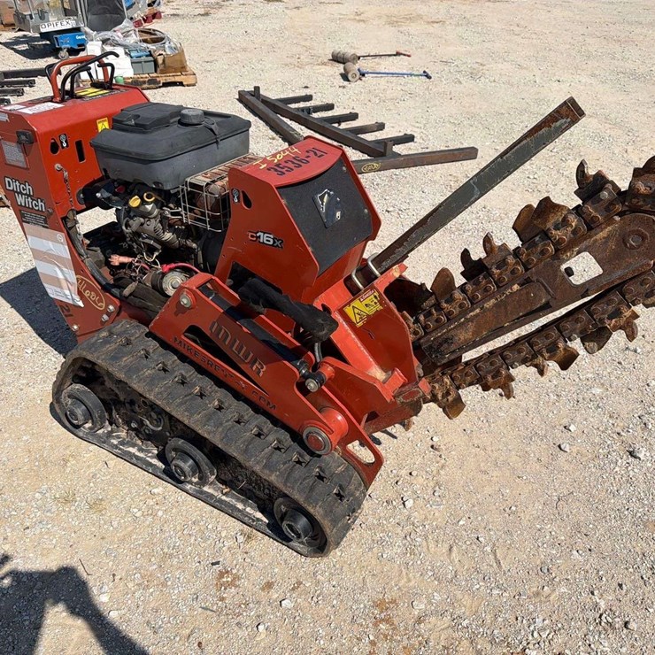 2019 DITCH WITCH C16X