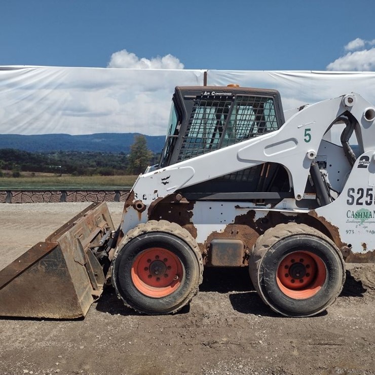 BOBCAT S250