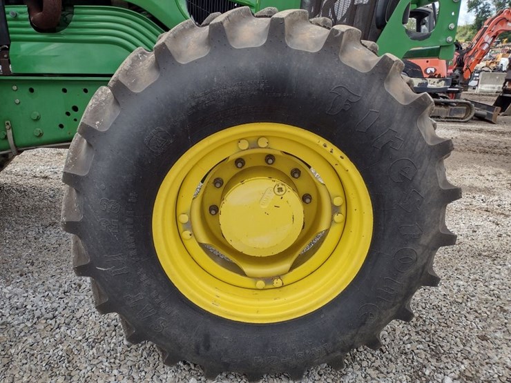 john-deere-7230-image-24