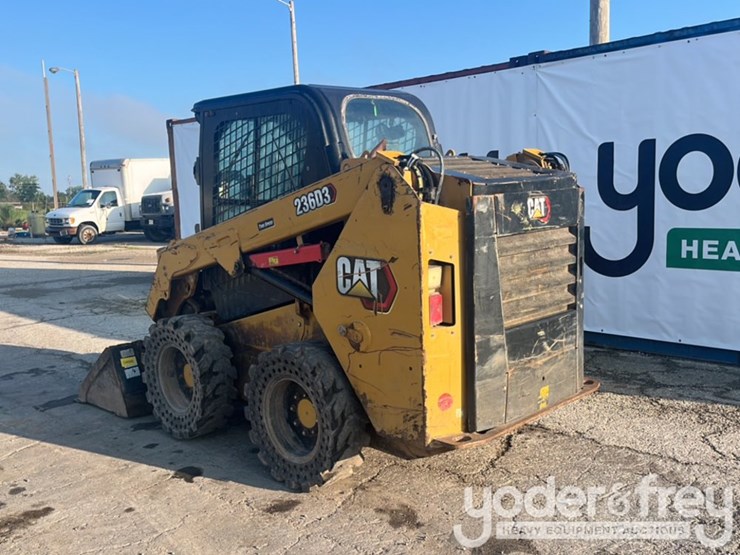 2021-caterpillar-236d-image-4