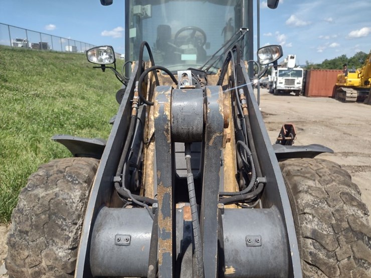deere-324l-image-22