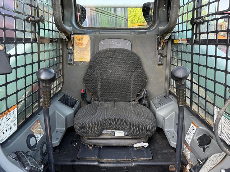 2020-bobcat-t595-image-19