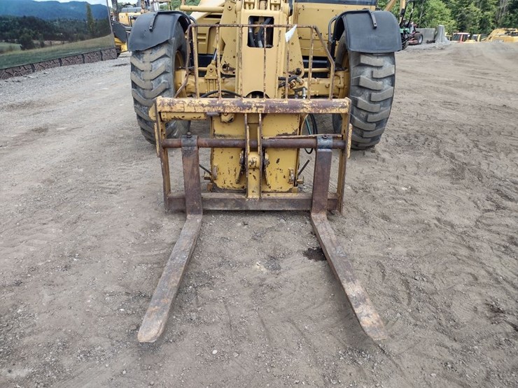 caterpillar-th83-image-18
