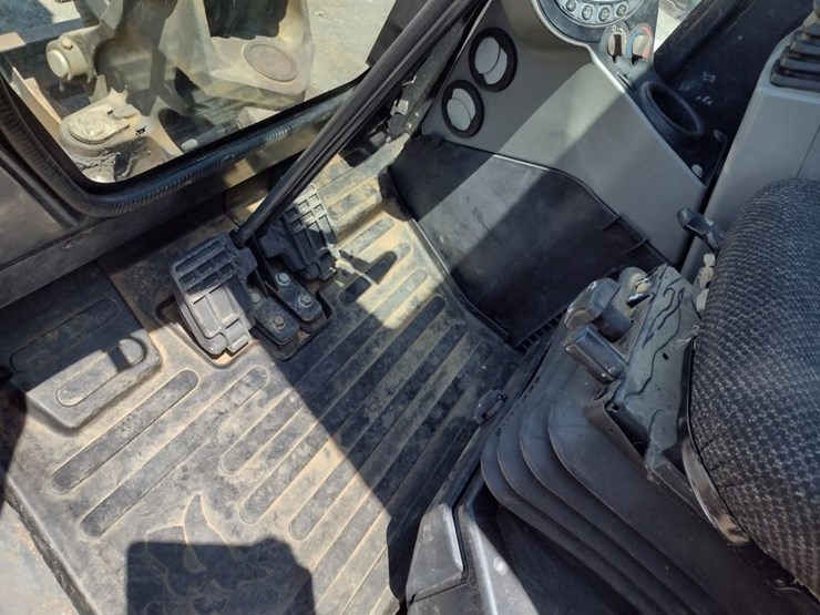 bobcat-e50-image-12