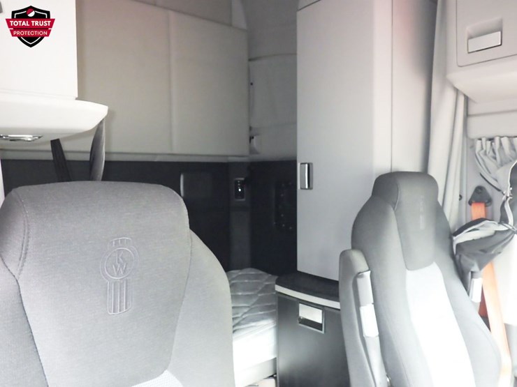 2024-kenworth-t680-image-5