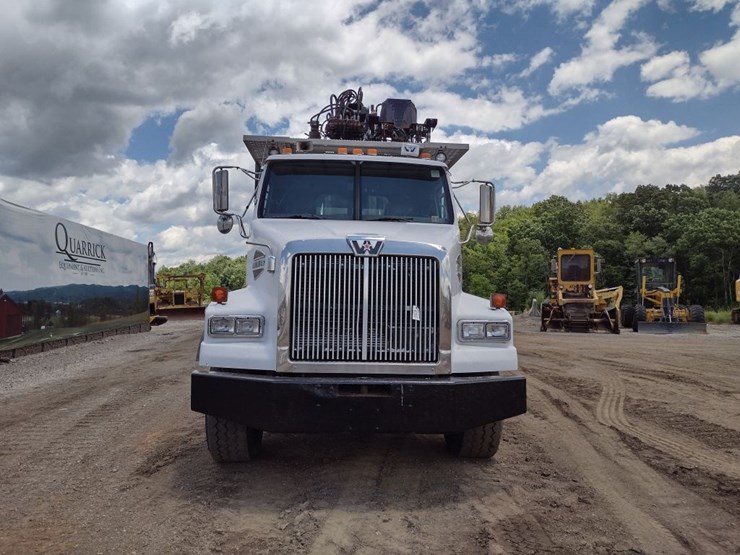 western-star-4900-image-5
