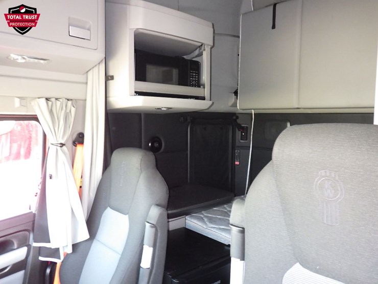 2024-kenworth-t680-image-24