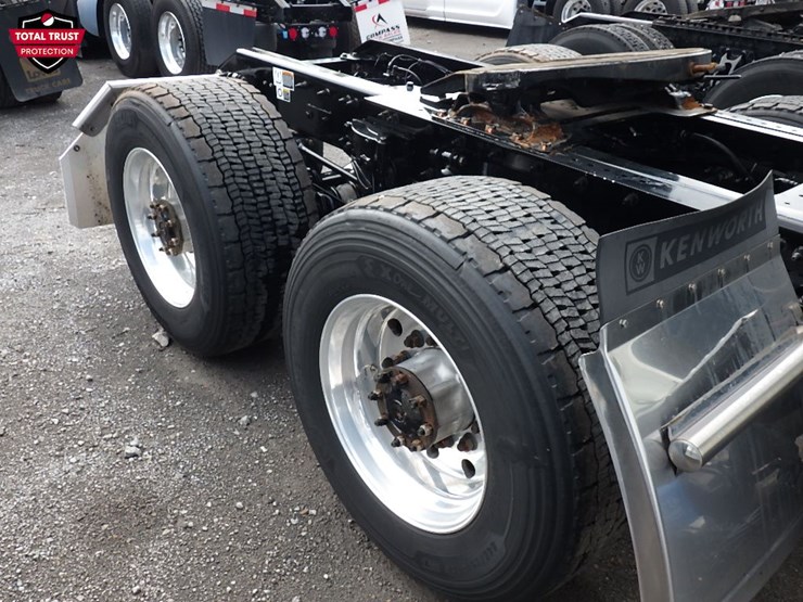 2024-kenworth-t680-image-4