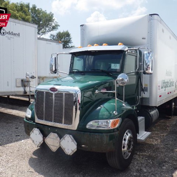 2019 PETERBILT 348