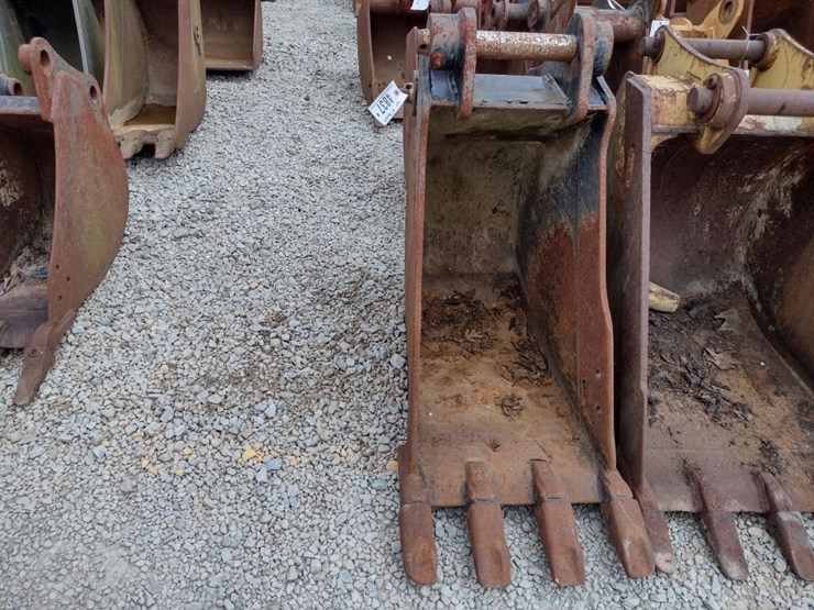caterpillar-16-image-2