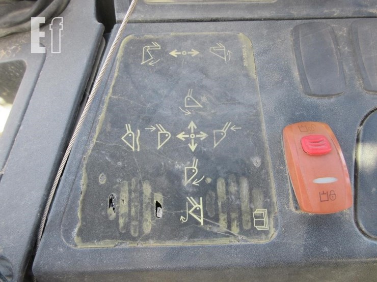 2013-caterpillar-420f-image-10