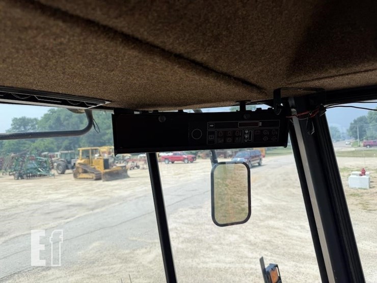 new-holland-2450-image-15