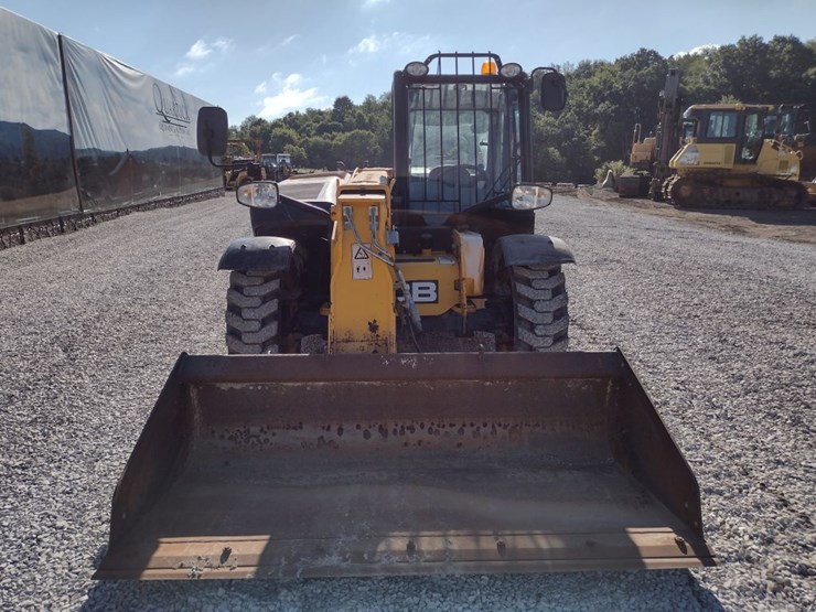 jcb-525-image-2