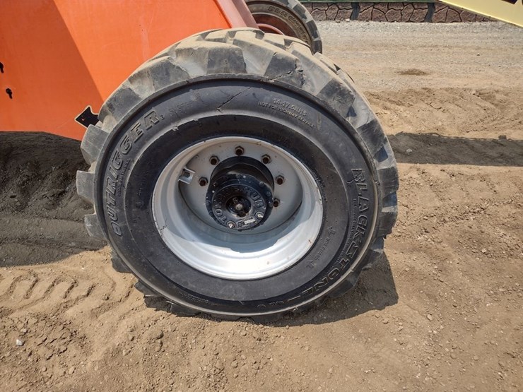 jlg-400s-image-13
