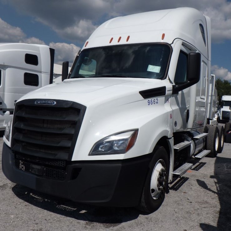 2023 FREIGHTLINER CASCADIA 126