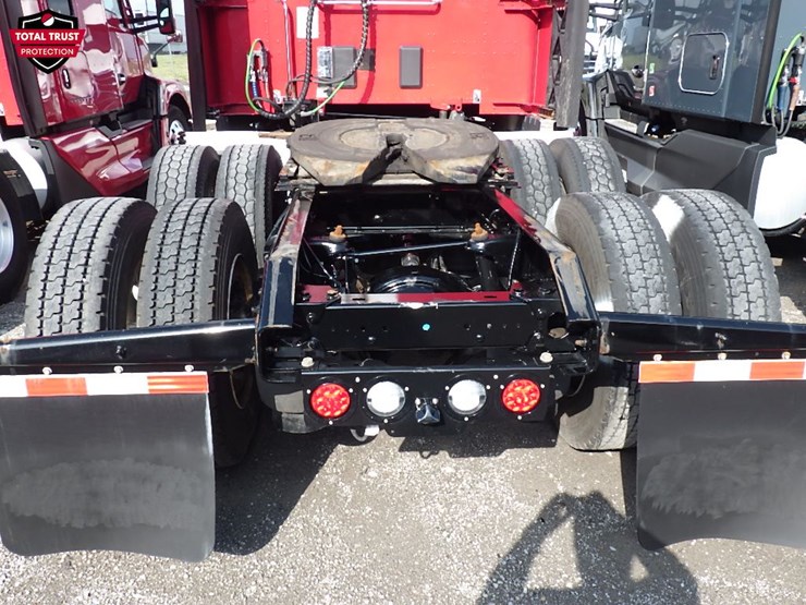 2024-kenworth-t680-image-12