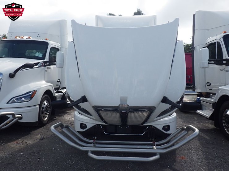 2024-kenworth-t680-image-24