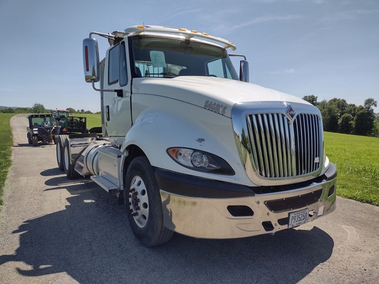 international-prostar-image-41
