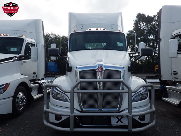 2024-kenworth-t680-image-2