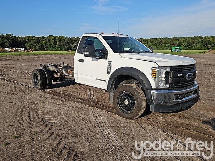 2018-ford-f550-image-7