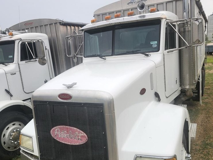 1999-peterbilt-385-image-43