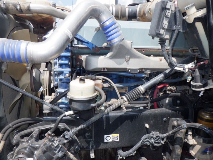 2015-kenworth-t800-image-17