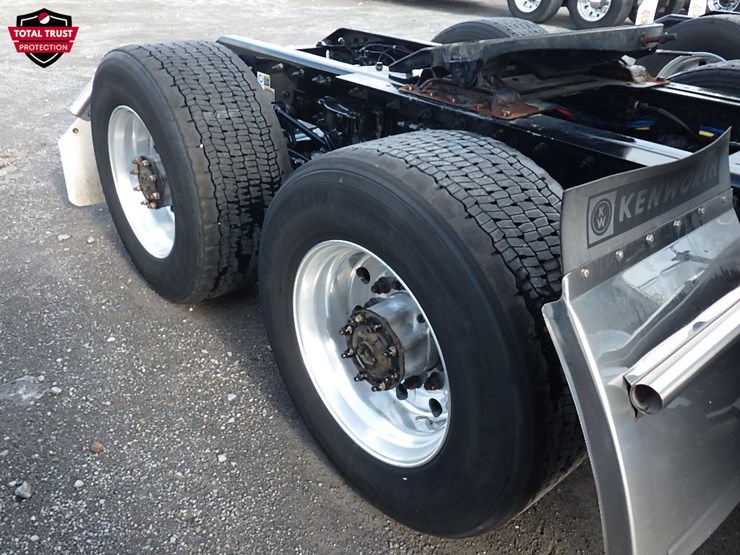 2024-kenworth-t680-image-4
