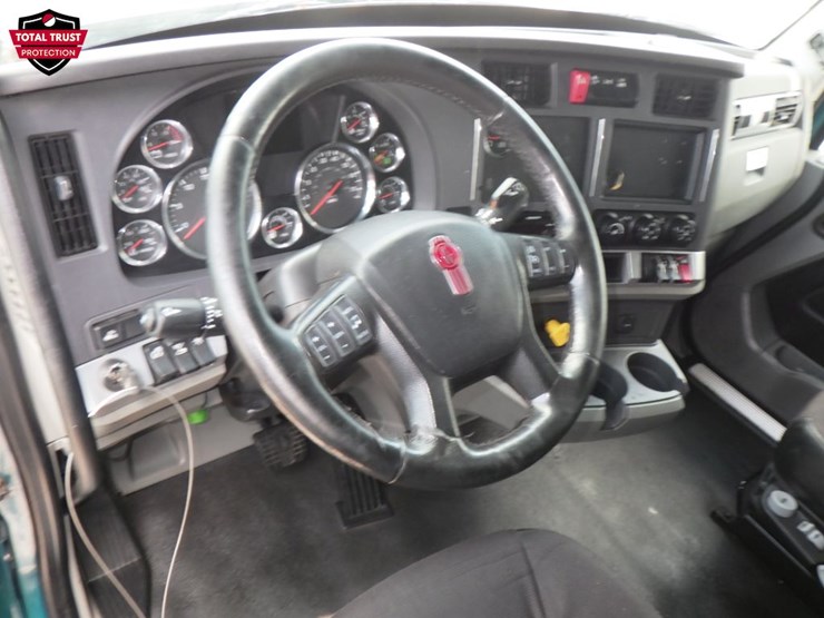 2020-kenworth-t680-image-17