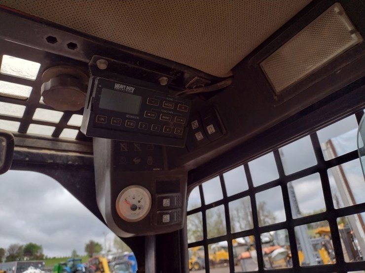 caterpillar-277b-image-9