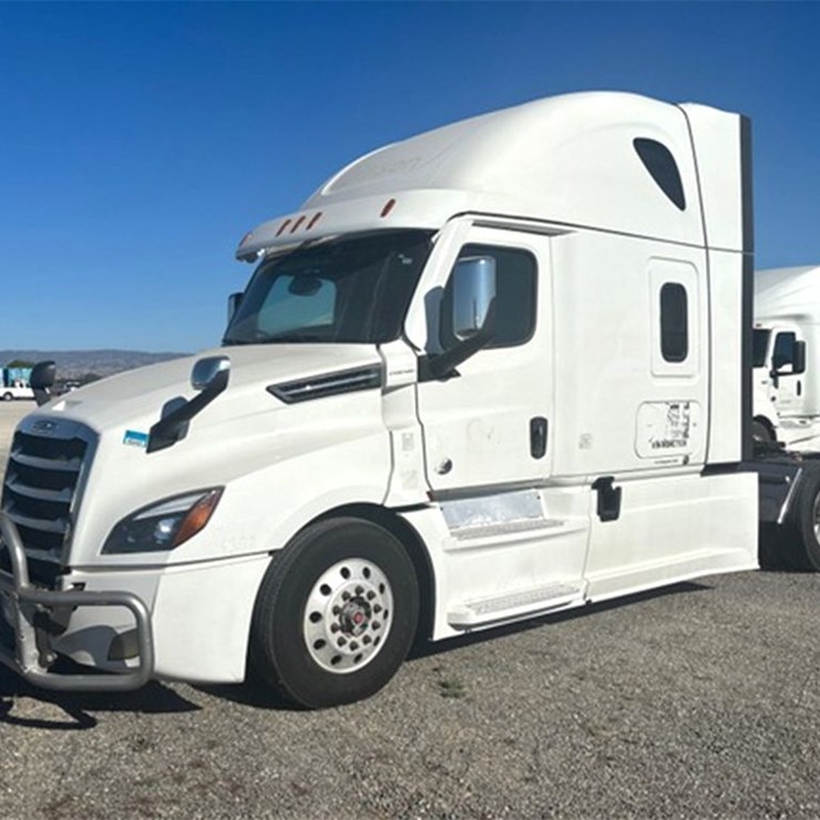 2022 FREIGHTLINER CASCADIA 126