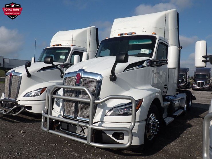 2024-kenworth-t680-image-1