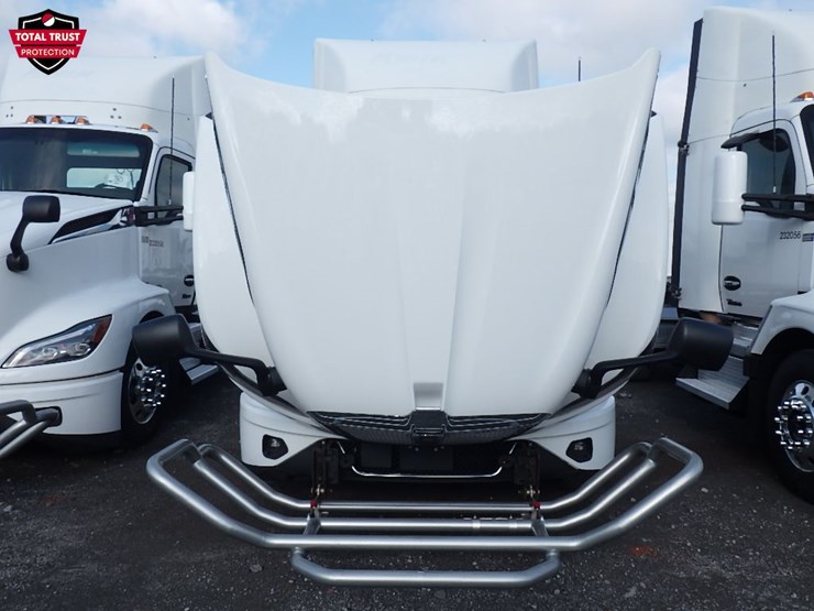 2024-kenworth-t680-image-23