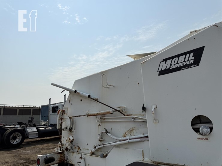mobil-athey-street-sweeper-8401-image-8