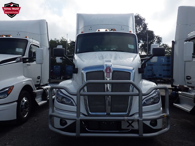 2024-kenworth-t680-image-2
