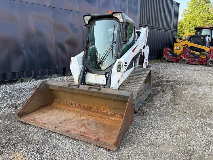 2020-bobcat-t595-image-8