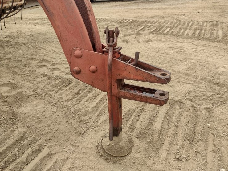 new-holland-258-image-10