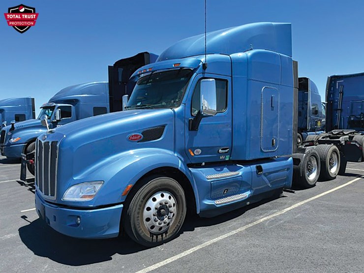 2021-peterbilt-579-image-1