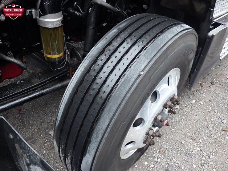 2023-kenworth-t680-image-28
