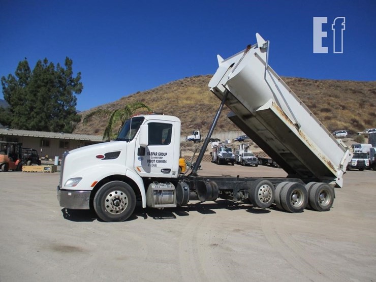 2016-peterbilt-579-image-16