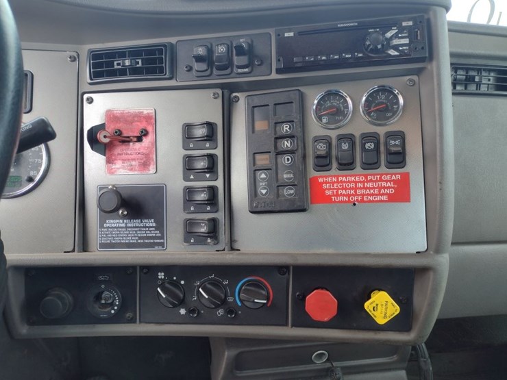 kenworth-t370-image-9