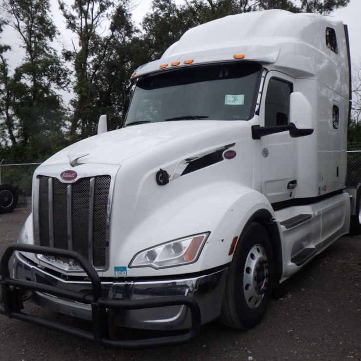 2022 PETERBILT 579