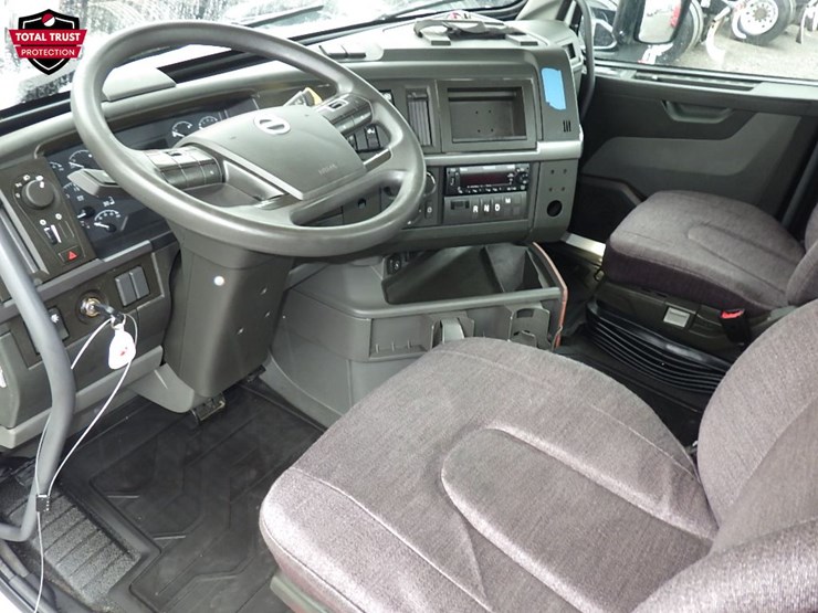 2024-volvo-vnr300-image-16