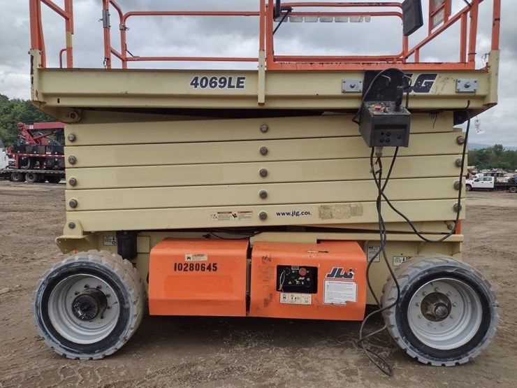 jlg-4069le-image-8