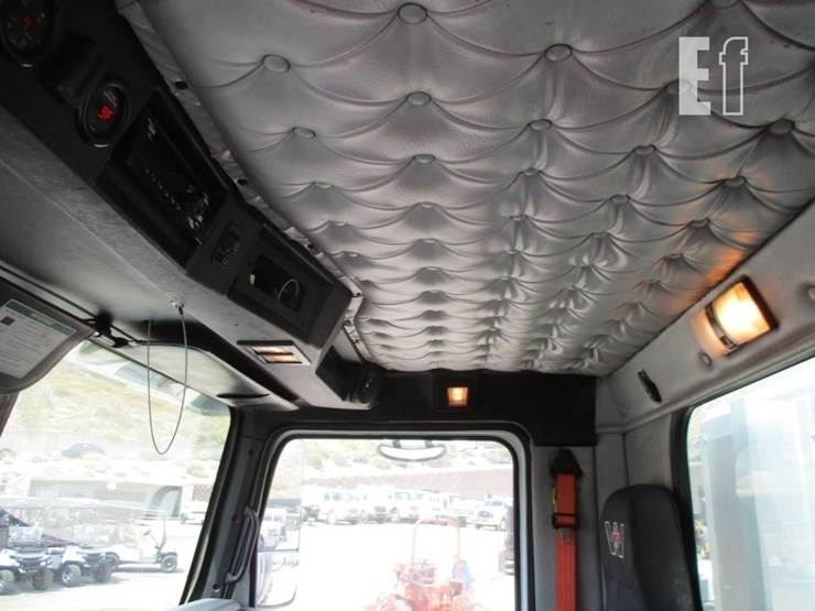 2019-western-star-4900-image-15